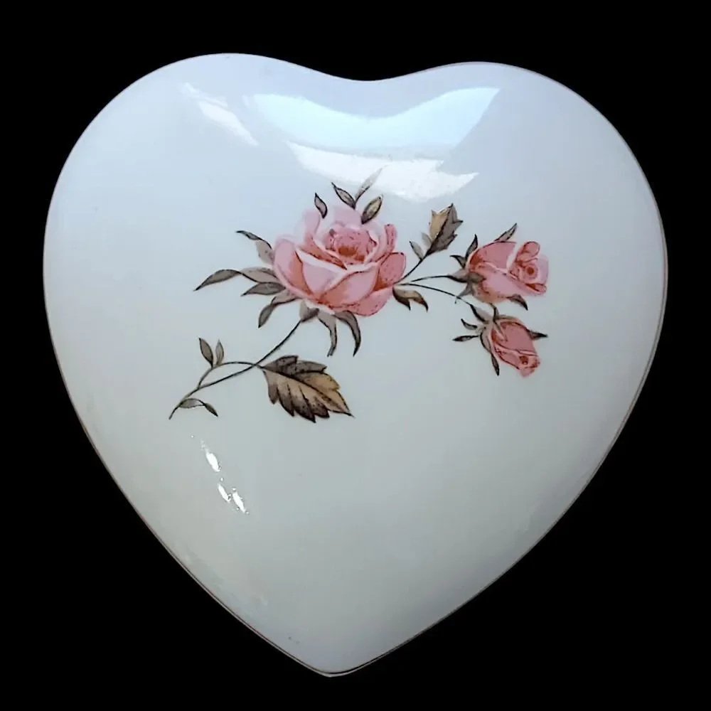 Vintage heart trinket